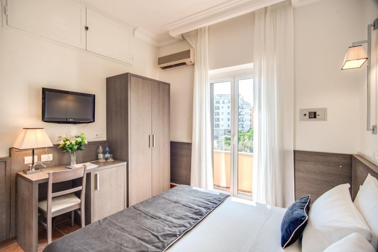 רומא Hotel Mirti מראה חיצוני תמונה