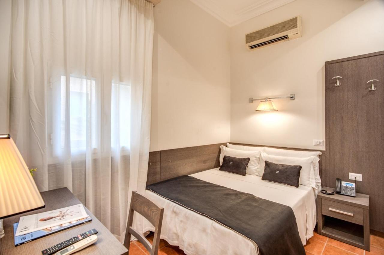 רומא Hotel Mirti מראה חיצוני תמונה