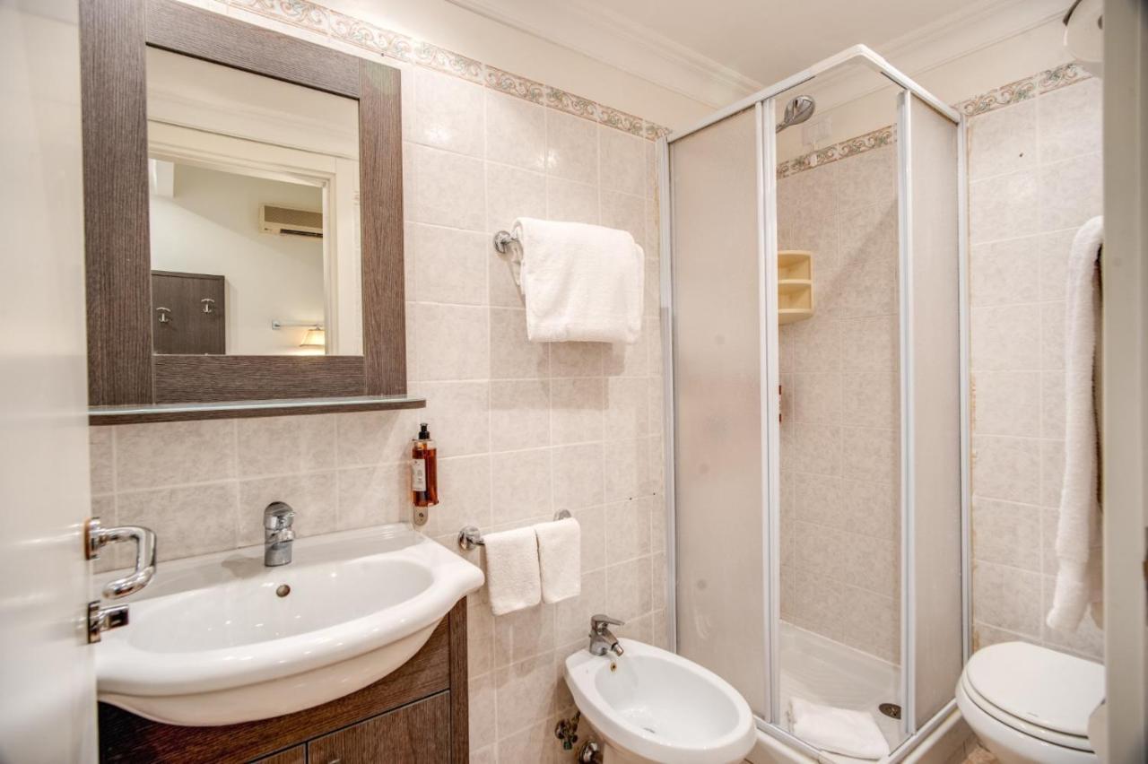 רומא Hotel Mirti מראה חיצוני תמונה