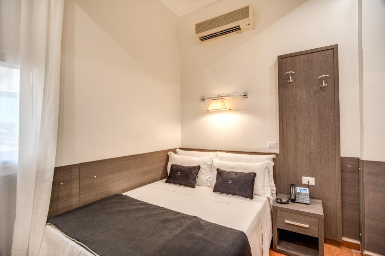 רומא Hotel Mirti מראה חיצוני תמונה