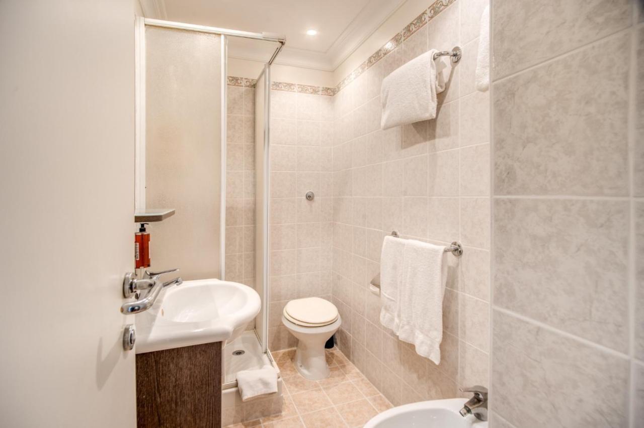 רומא Hotel Mirti מראה חיצוני תמונה
