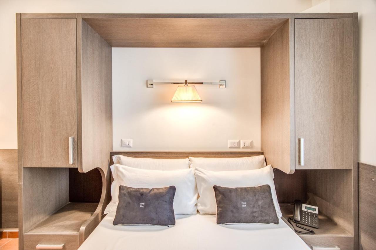 רומא Hotel Mirti מראה חיצוני תמונה