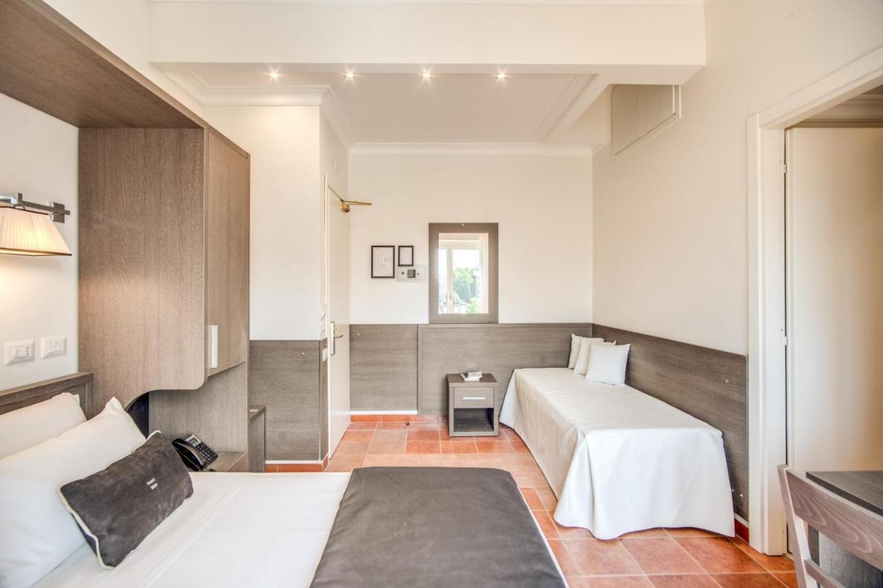 רומא Hotel Mirti מראה חיצוני תמונה