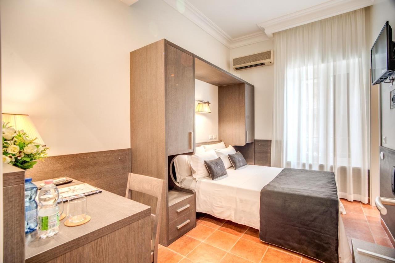 רומא Hotel Mirti מראה חיצוני תמונה