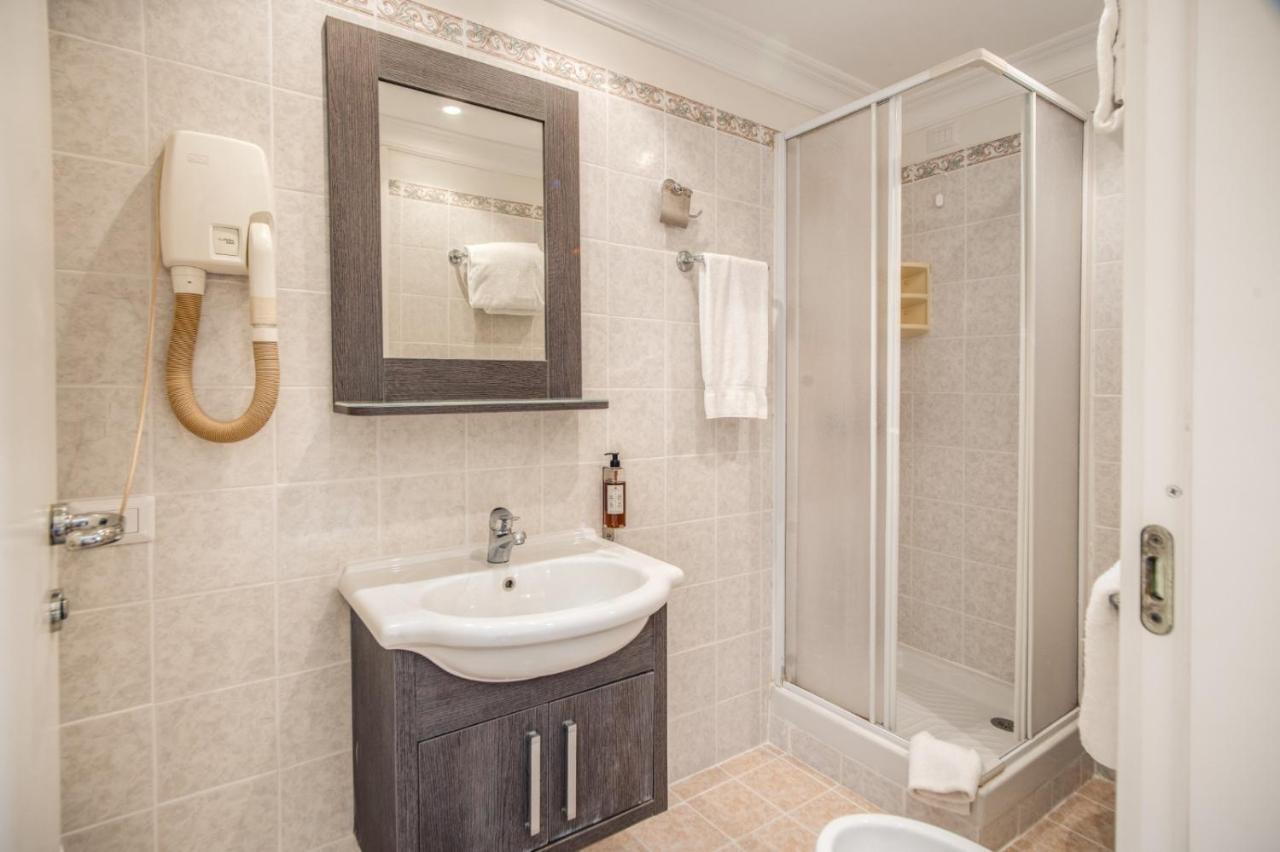 רומא Hotel Mirti מראה חיצוני תמונה